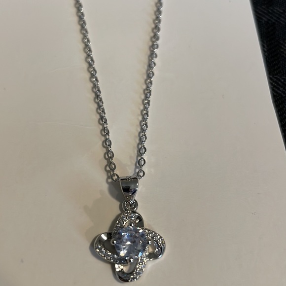 18” sterling silver necklace with Pendent New - Picture 13 of 16